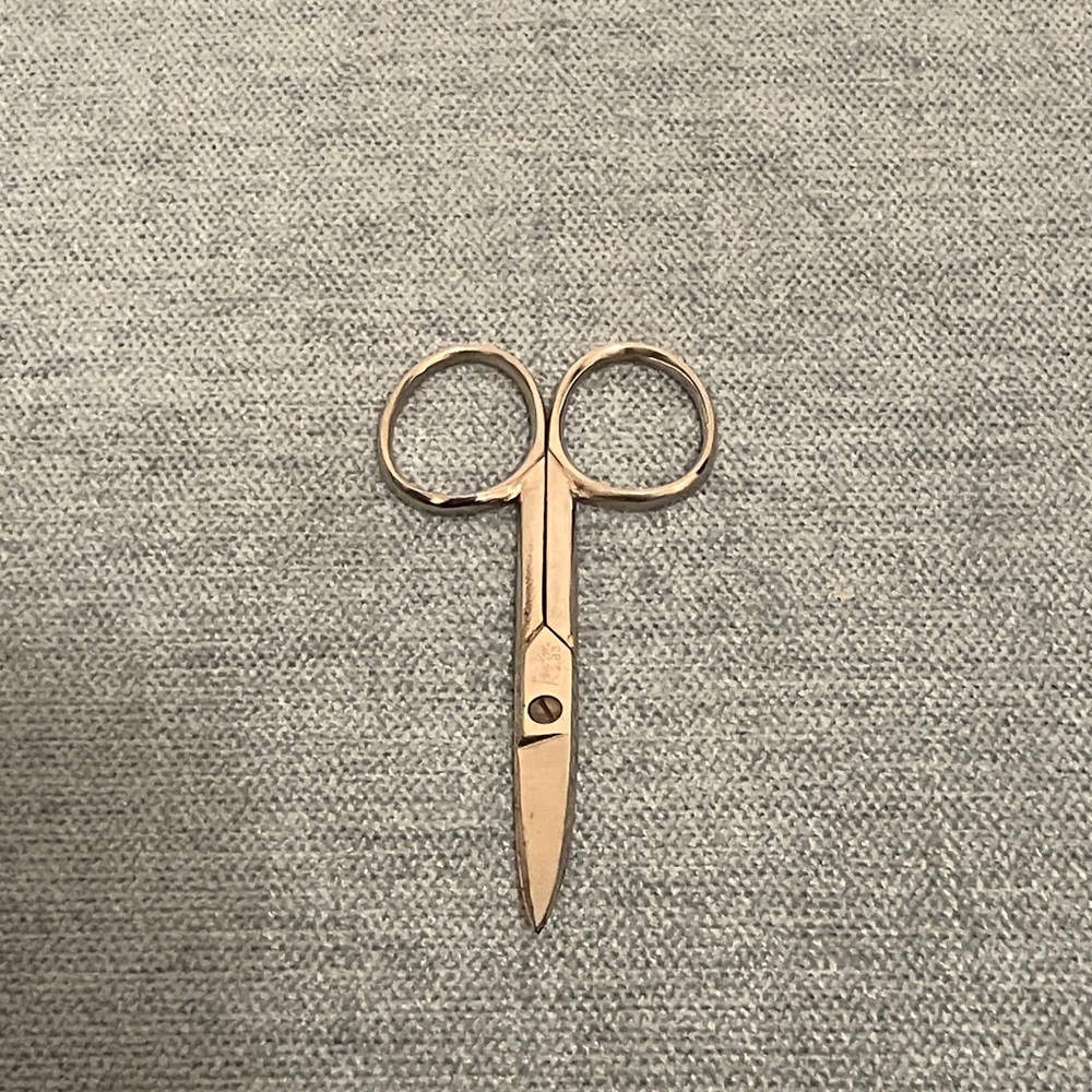Scissors - Picture 1 of 2